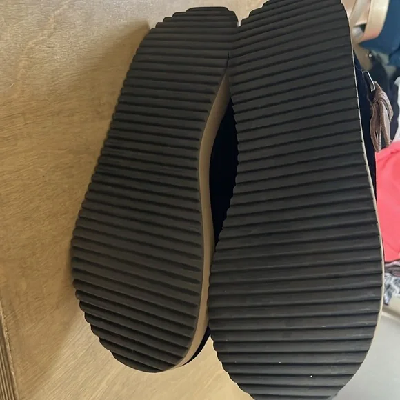 EARTH Lyra Navy Velvet clogs with buckle • size 7 - Picture 9 of 12